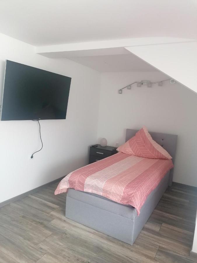 Ferienwohnung Andreea Саарлуис Экстерьер фото